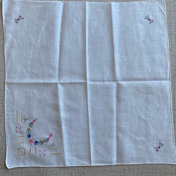 Vintage Handkerchief handembroidered and stitched from 60’s-70’s,floral, square - Picture 3 of 3